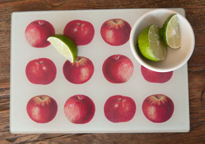 APPLE-CUTTING.jpg