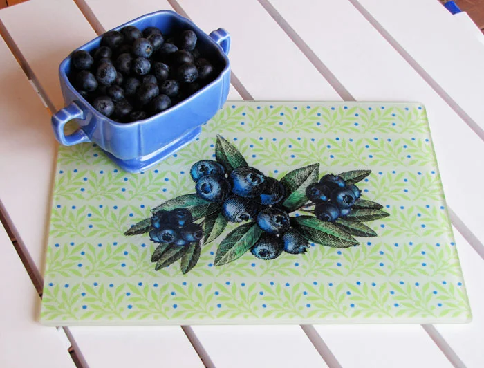 BLUEBERRY-CUTTING.jpg