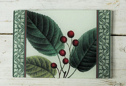 WINTERBERRY-CUTTING.jpg