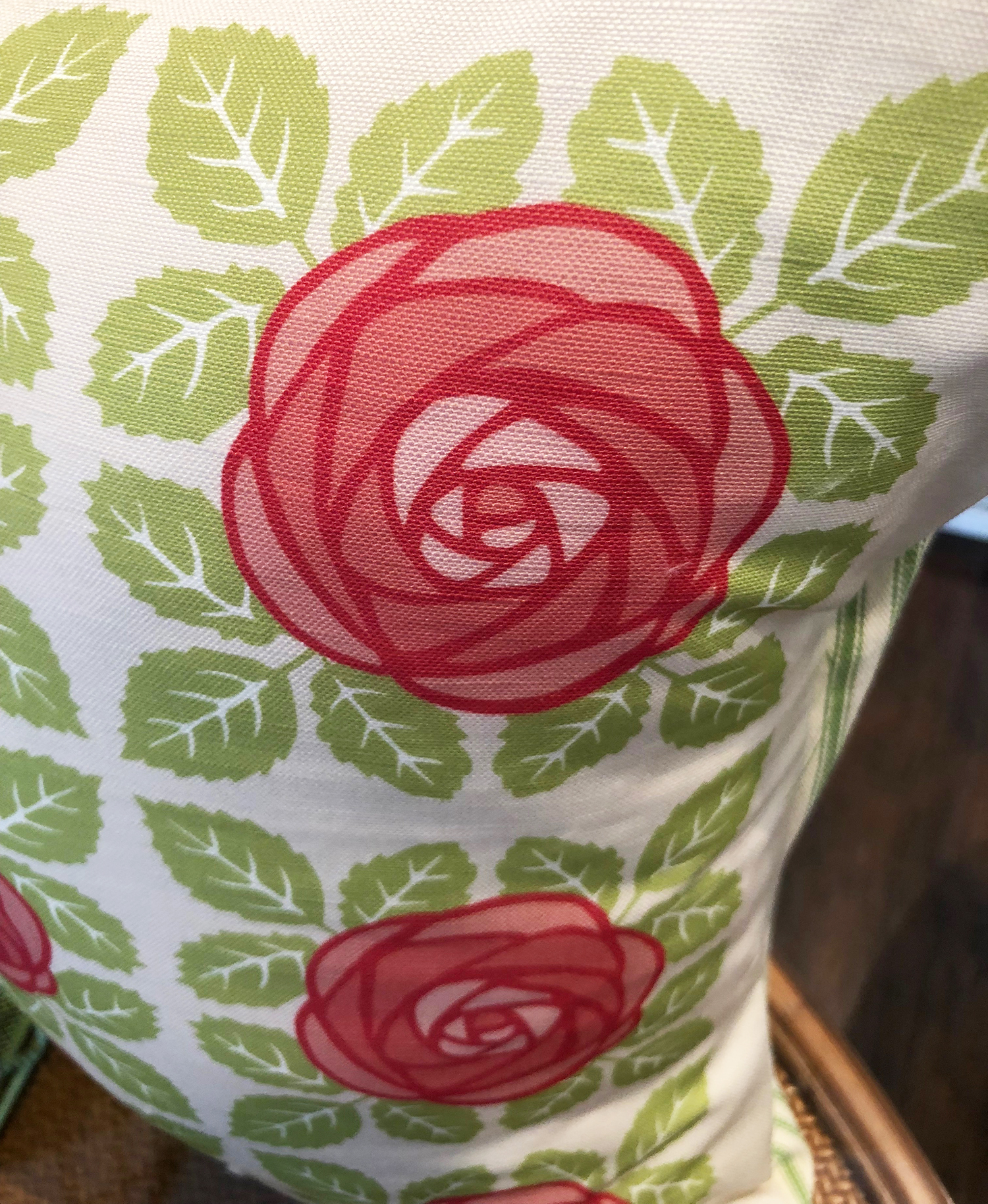 Leslie Evans - 27088 ROSE PILLOW DETAIL ETSY.jpg