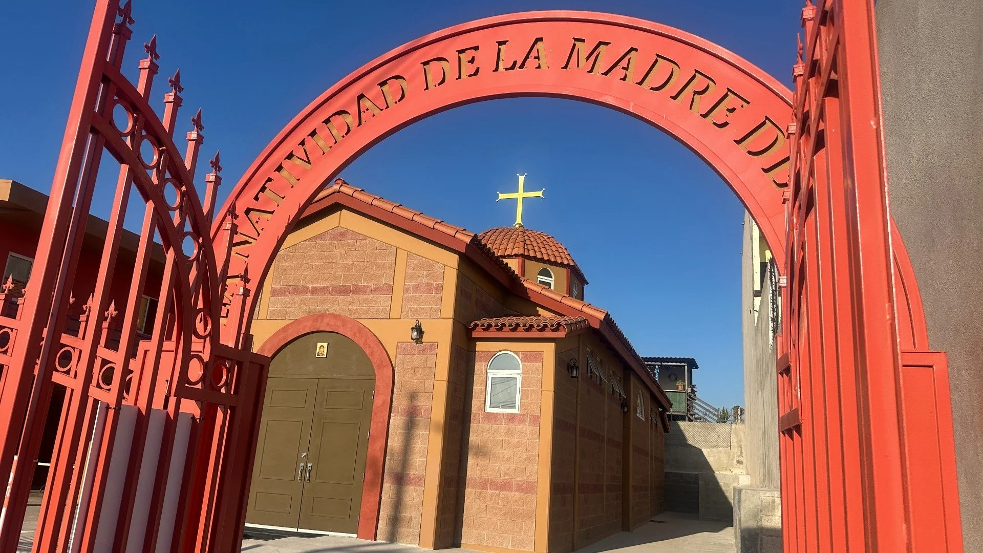 gates-theotokos-roasarito.jpg