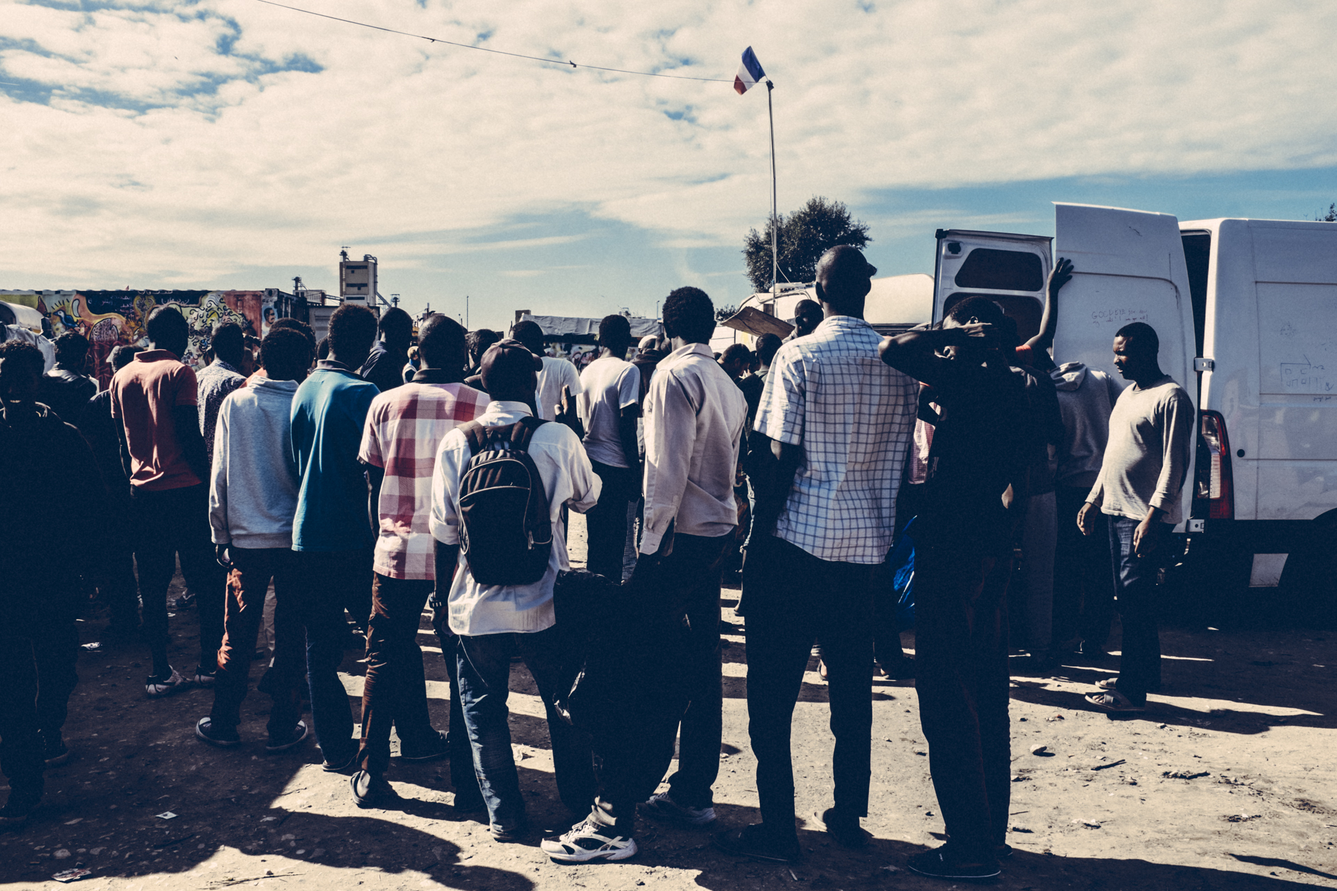  Food distribution queue in the Jungle. Calais, France. 2016.&nbsp; 