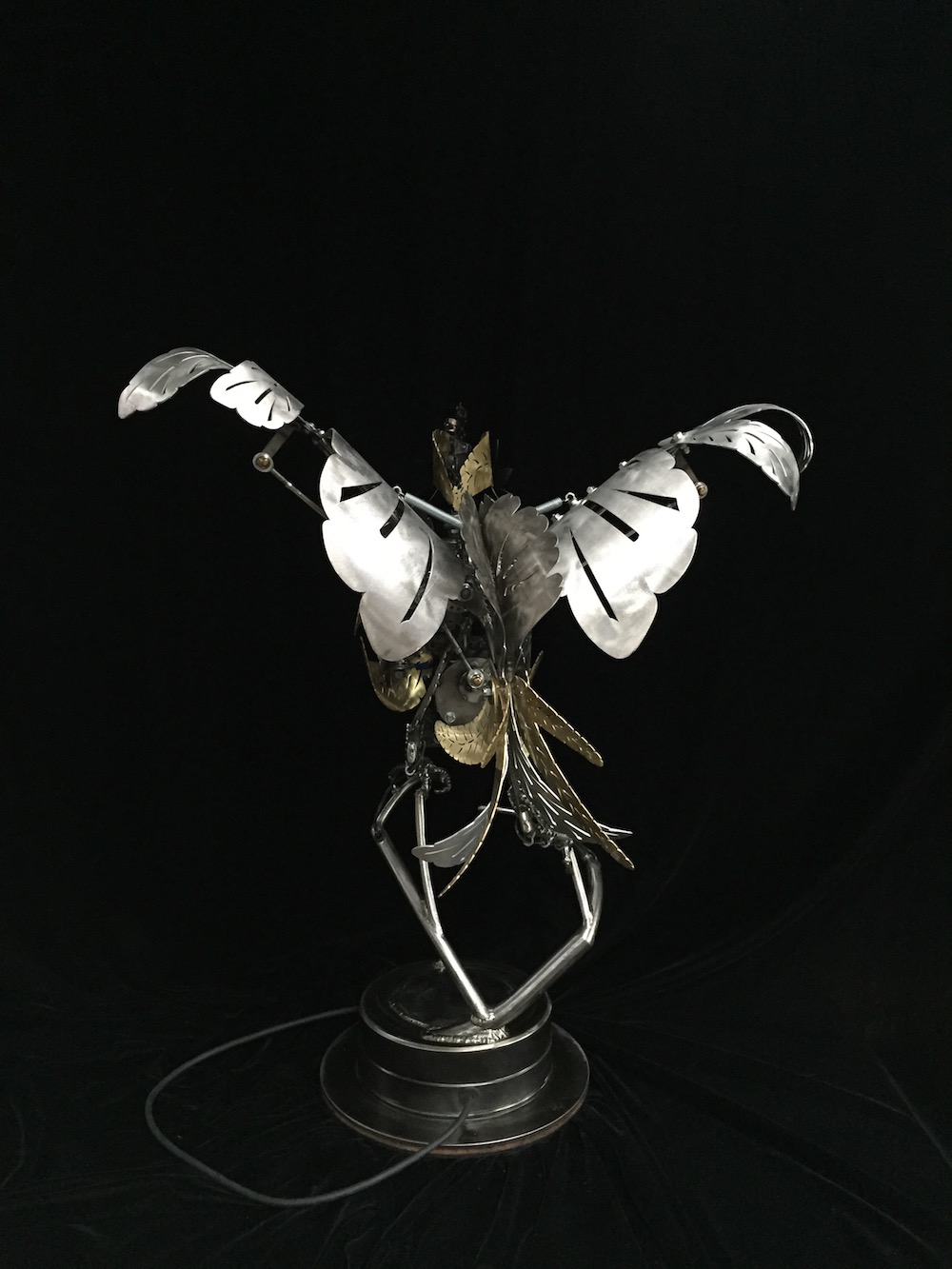 Kinetic Sculpture "Amelia" by artist Chris Cole 002 Wing Detail