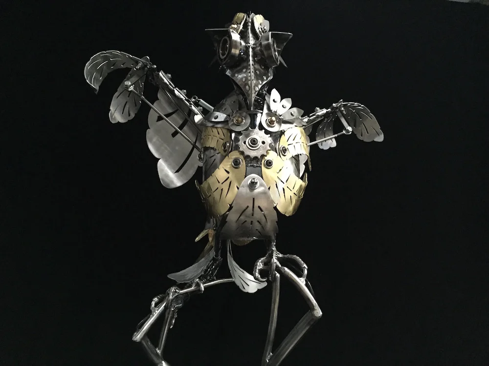 Kinetic Sculpture "Amelia" by artist Chris Cole 003 Front Detail