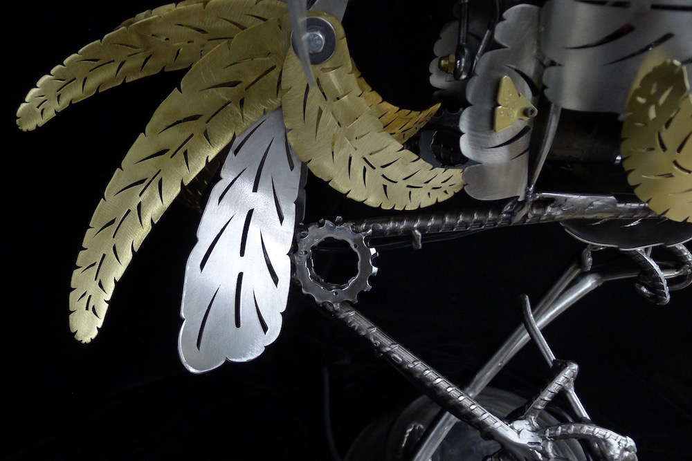 Kinetic Sculpture "Amelia" by artist Chris Cole 008 Feather Detail 