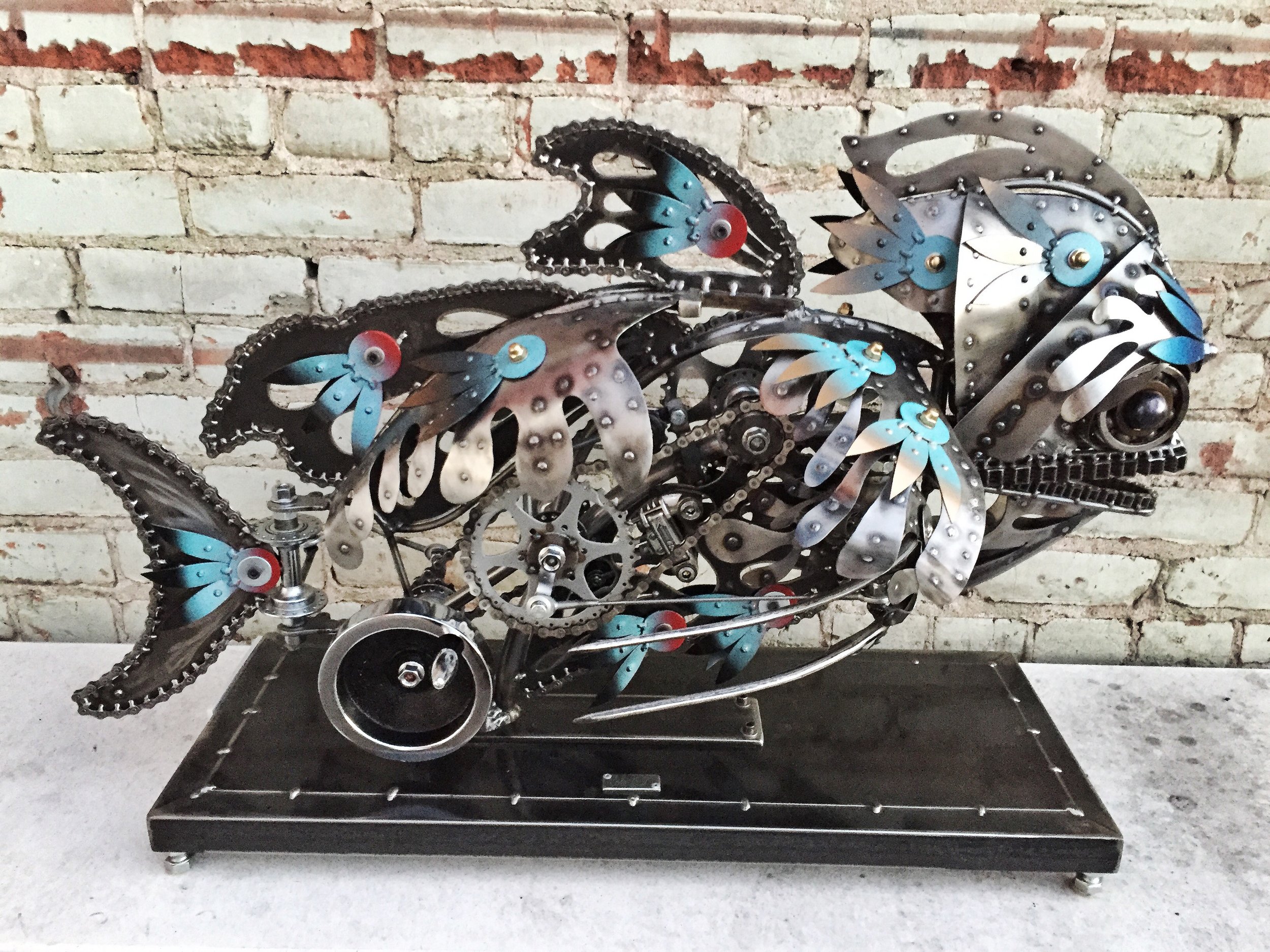 Ivan Kinetic Sculpture of a Fish by Chris Cole 001