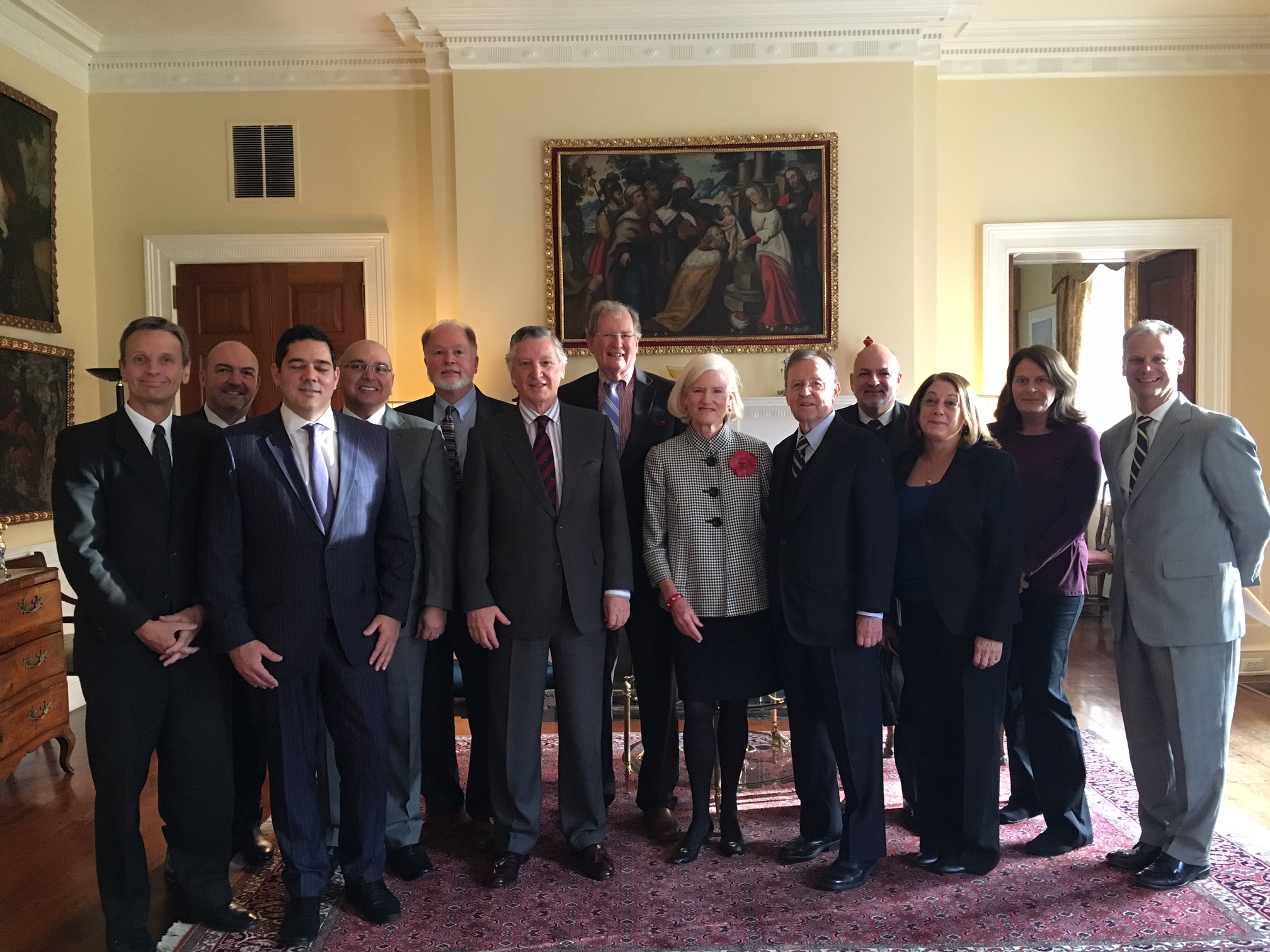 Ambassador Carlos Pareja and a group of American enterprises gathered at the Embassy of Peru to share common views about the region and our country.