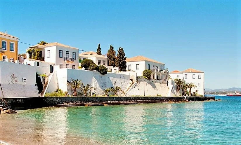 spetses-buildings.jpg
