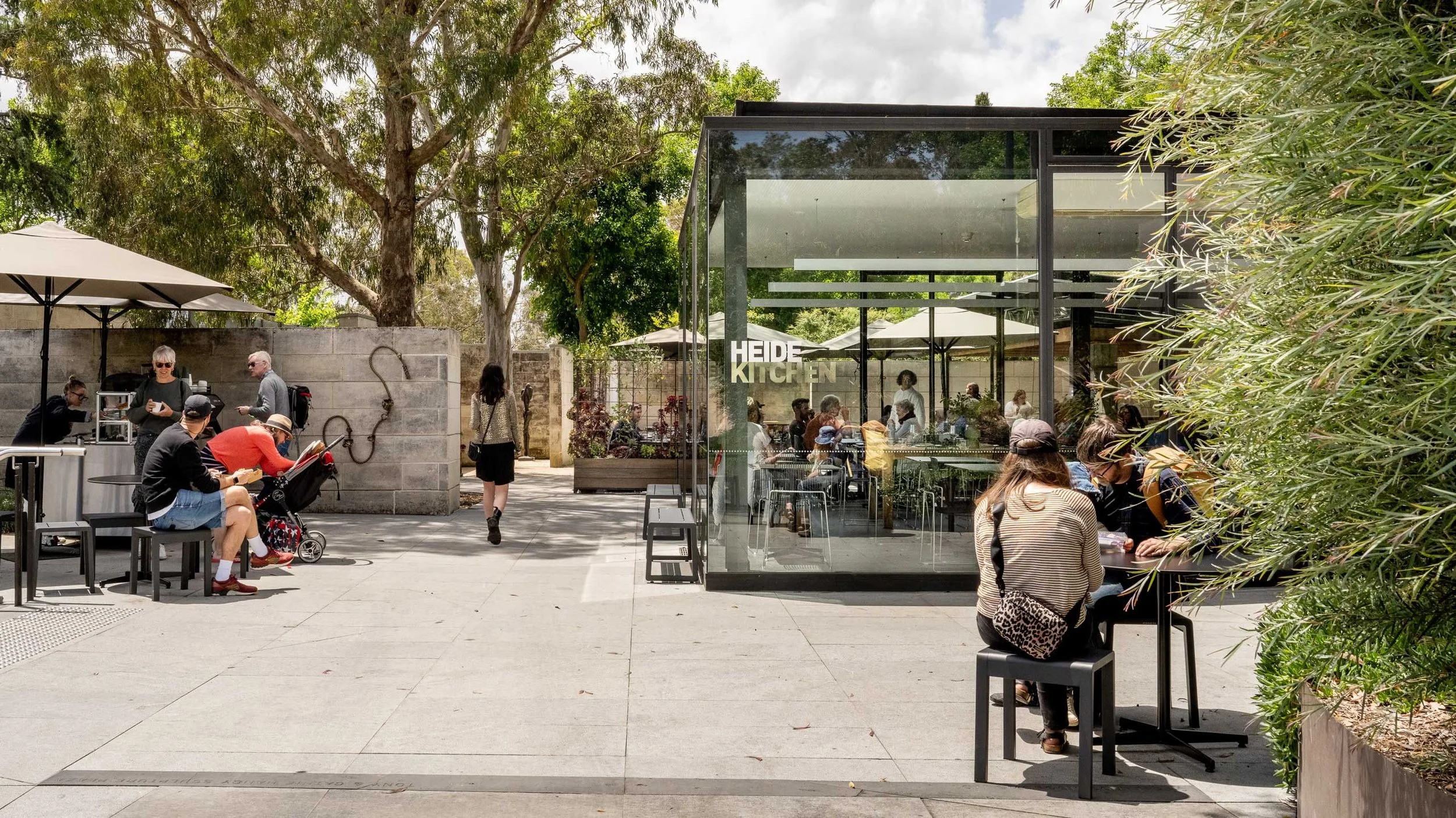 Cafe_Header-image_v02.jpg