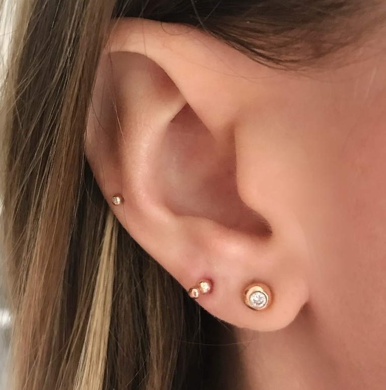 Simple Diamond Halo Stud Earrings – Capucinne
