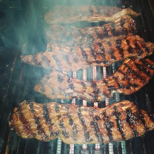 Not my favorite way to cook a steak but sometimes you want that char that only an open glame can give like on these Asian style beef short ribs. 