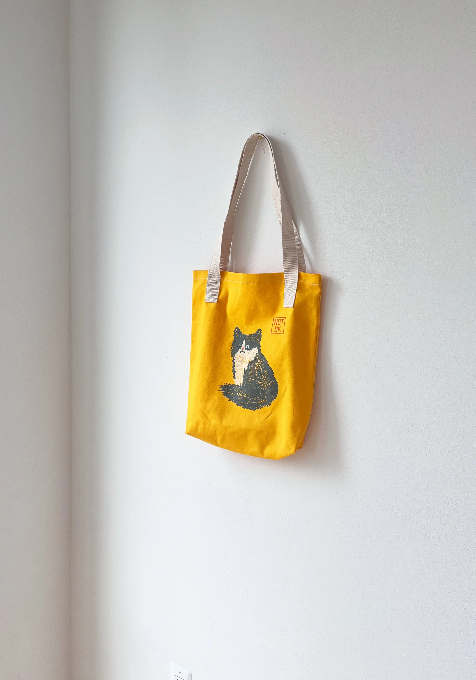 no-ok-kitty-tote_yellow_02.jpg
