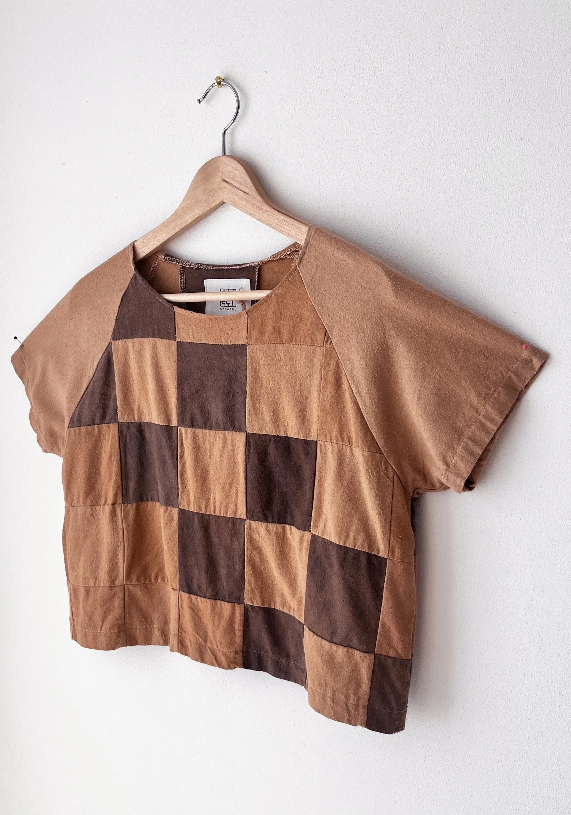 brown_tee_02.jpg
