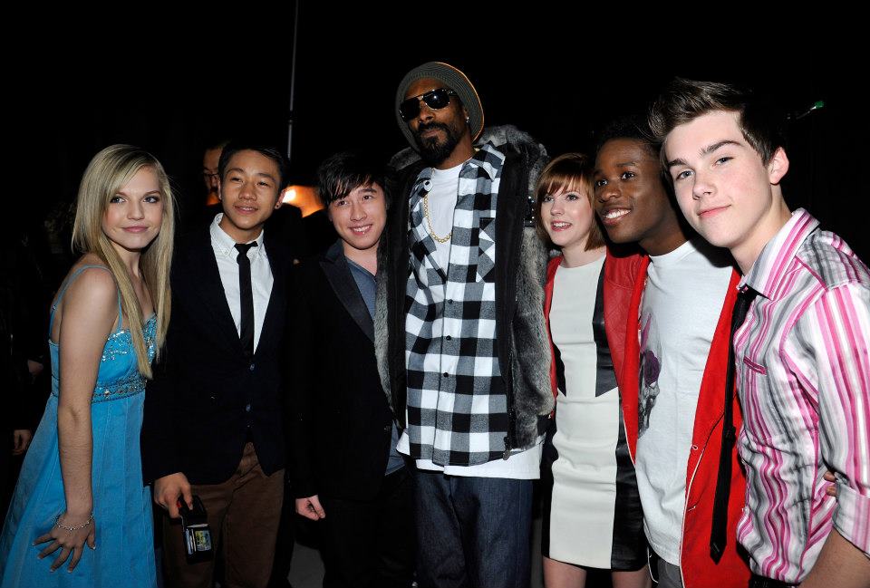    SANTA MONICA, CA - FEBRUARY 09: (L-R) Shauna Case, Brandon Soo Hoo, Tristan Pasterick, Snoop Dogg, Chanelle Peloso, Shameik Moore and Jeremy Shada attend the Third Annual Hall of Game Awards hosted by Cartoon Network at Barker Hangar on February 9