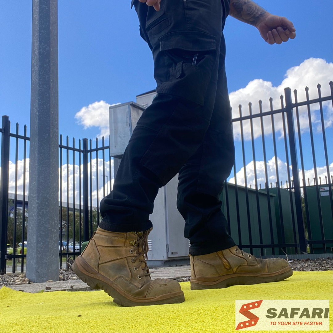 Safari Yellow Mat 2.png