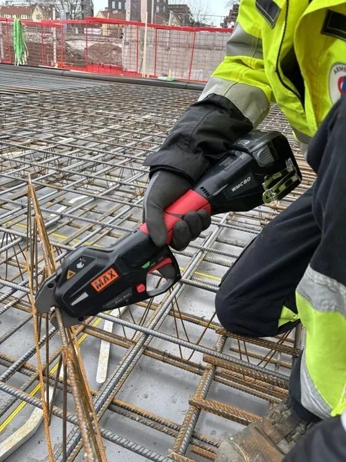 Max Cutter 2.jpg