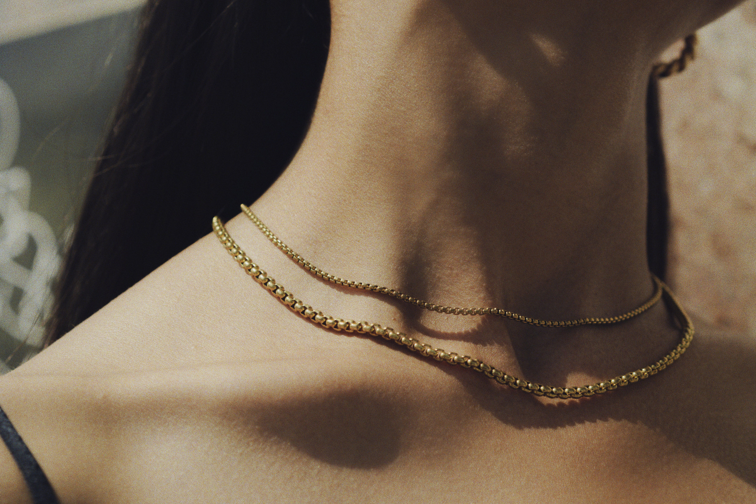 Box Chain Necklace_lifestyle (2).jpg
