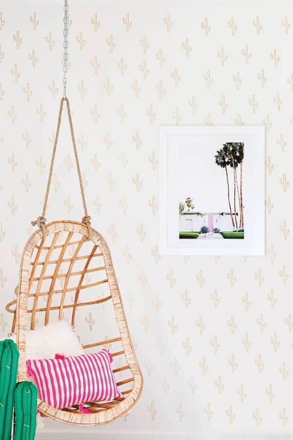 at-first-blush-a-beautiful-mess-elsie-larson-at-home-in-nashville-white-living-room-1475081107-57ebe5863a01f6083b057092-w665_h902.jpg