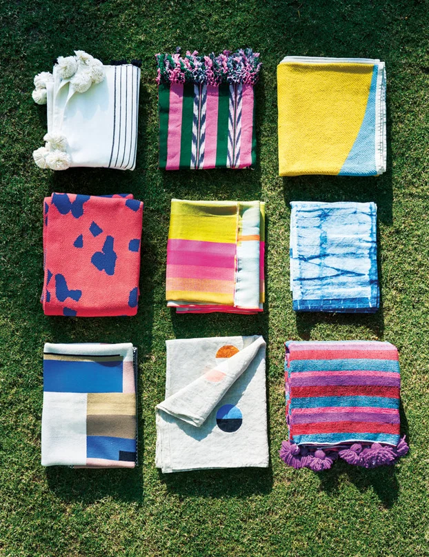 the-10-best-outdoor-blankets-to-buy-right-now-green-and-yellow-outdoor-blankets-596d0b5a44642b1236ba3d81-w1000_h1000.jpg