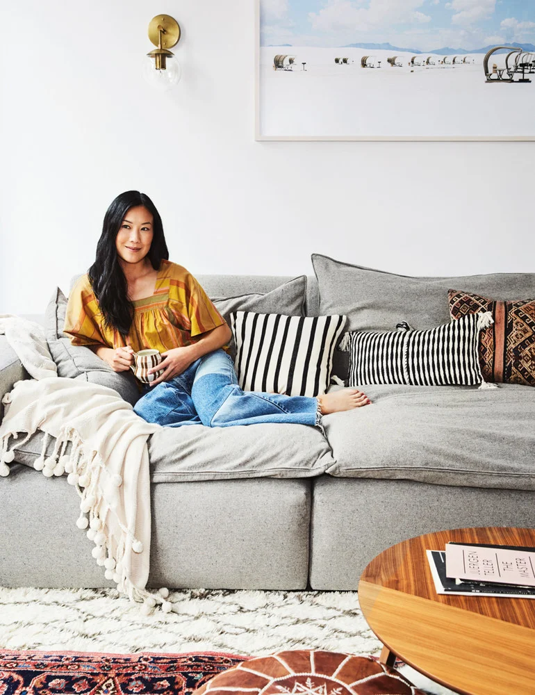 madewell-s-lead-designer-brings-the-cool-girl-look-home-gray-and-white-portrait-59d267721c2f5d146a42ee3d-w1000_h1000.jpg