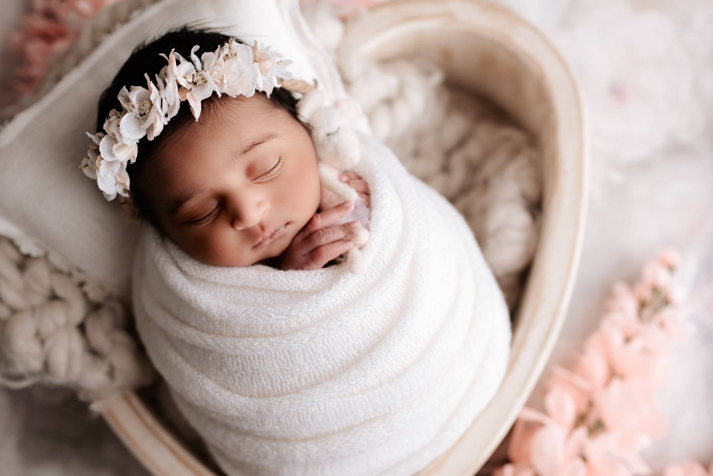 Newborn_Tanvika_9Days-10.jpg