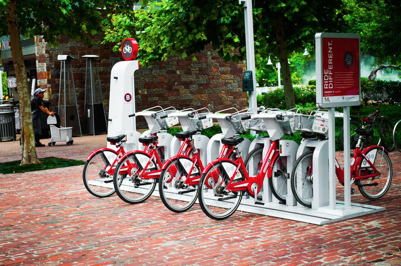 So many cities are embracing being environmentally conscious by making bikes a means of public transport. Houston, surprisingly, for all its fossil fuel focus is one of them! Check out this gorgeous photo journey across the U.S on bike .