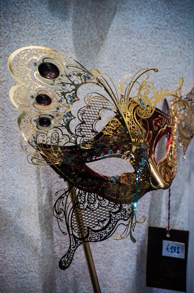 La-Masque-Venetienné!.jpg