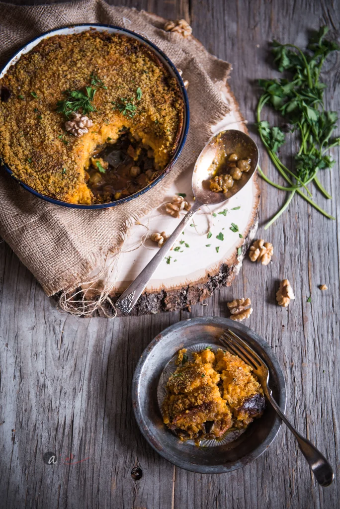 Curried_Vegetarian_Shepherd's_Pie_served.jpg