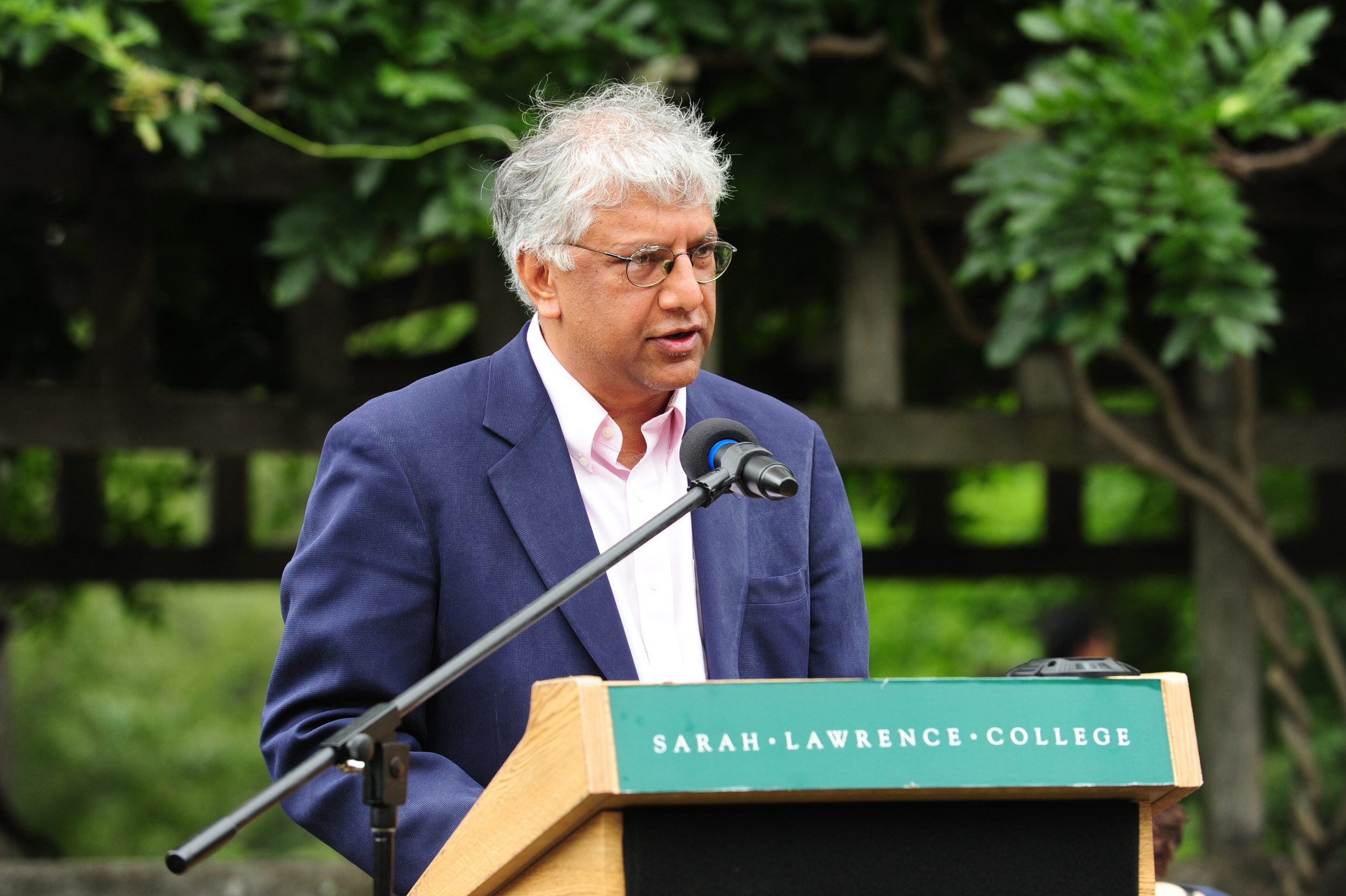 Faculty member Vijay Seshadri provided advice on time management in his speech on Tuesday. Photo by Chris Taggart.
