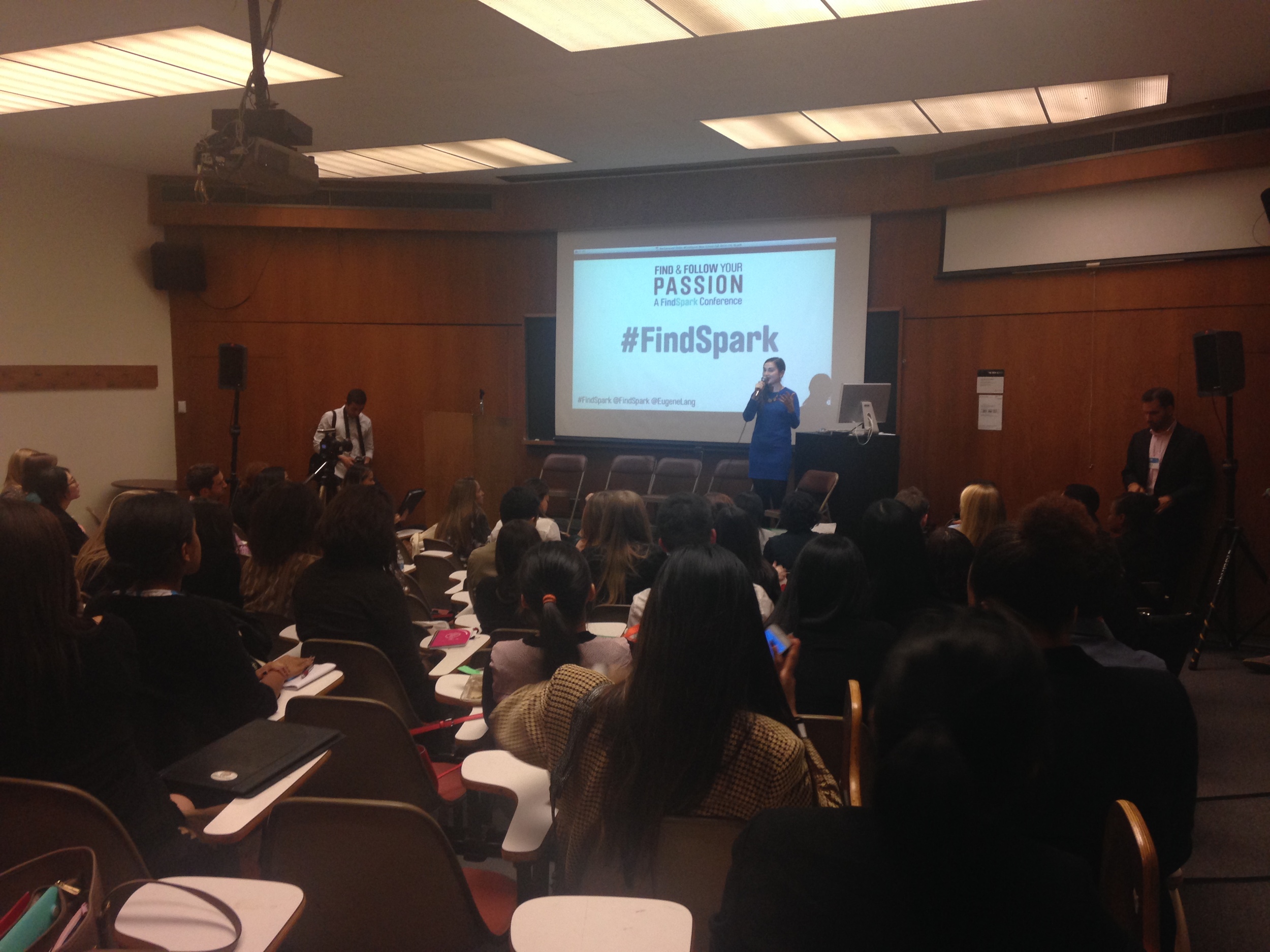 THE FINDSPARK FOLLOW YOUR PASSIONS CONFERENCE HAD EXPERTS LEAD WORKSHOPS TO HELP ATTENDEES FOCUS ON BUILDING SUCCESSFUL AND FULFILLING CAREERS. PHOTO BY MARY-KATHERINE MICHIELS-KIBLER '17.