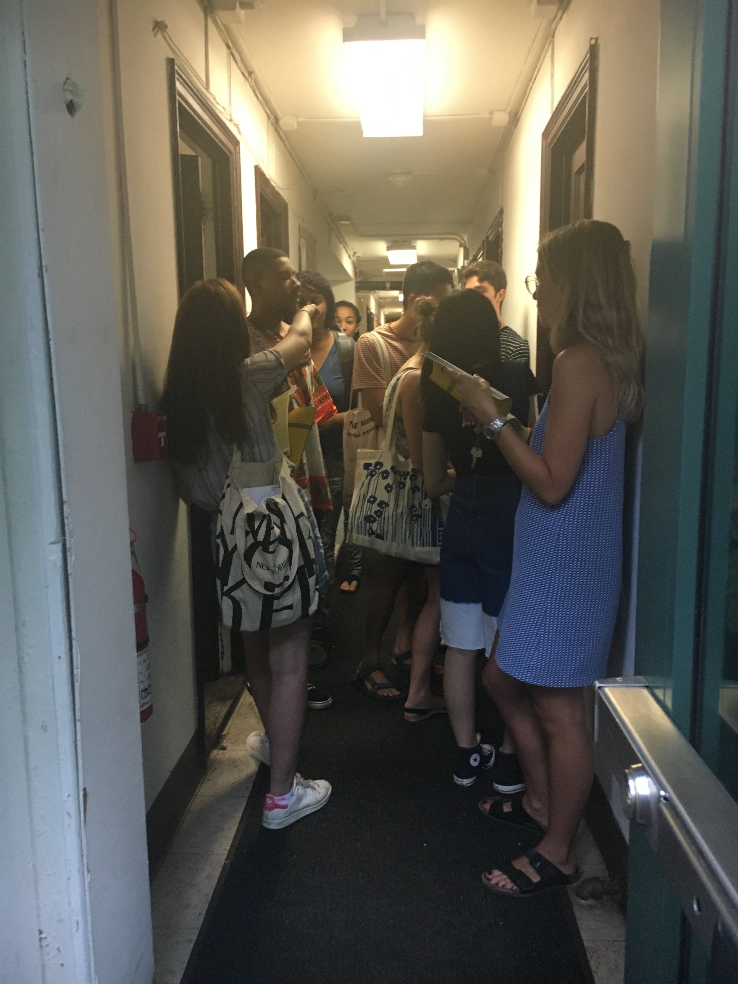 Students signing up for interviews in Bates. Photo credit: Andrea Cantor '17
