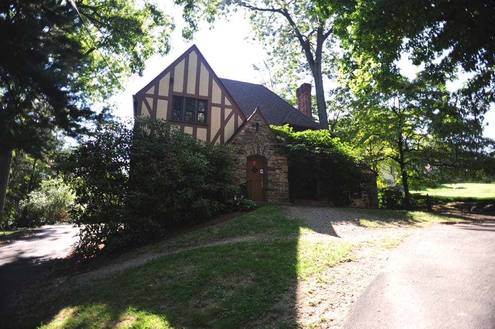 Mansell House on Mead Way, empty since January. Photo courtesy of the Sarah Lawrence website