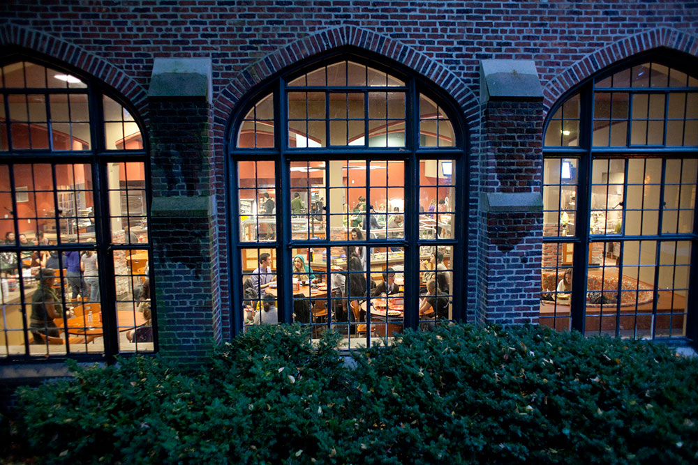 Bates Dining Hall, which has not been open for dinner on weekends this academic year. Photo courtesy of the Sarah Lawrence website.