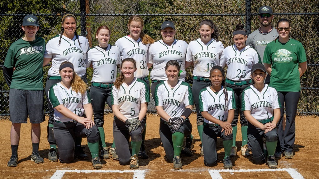 The 2017 Gryphons softball team. photo credit: Tony correa