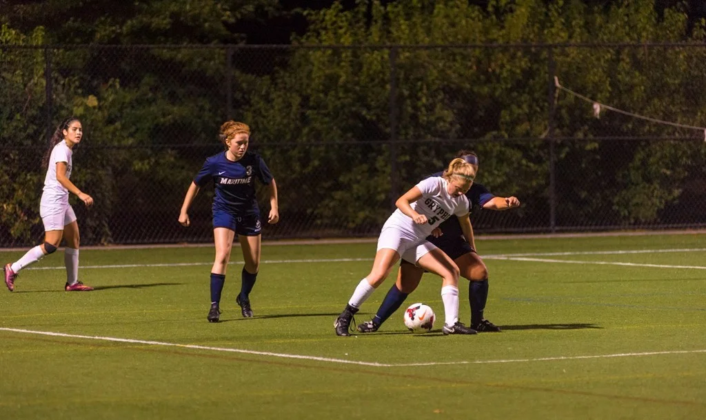 Gryphons first year Lauren Ashby during a match against SUNY Maritime. Credit: GoGryphons.com