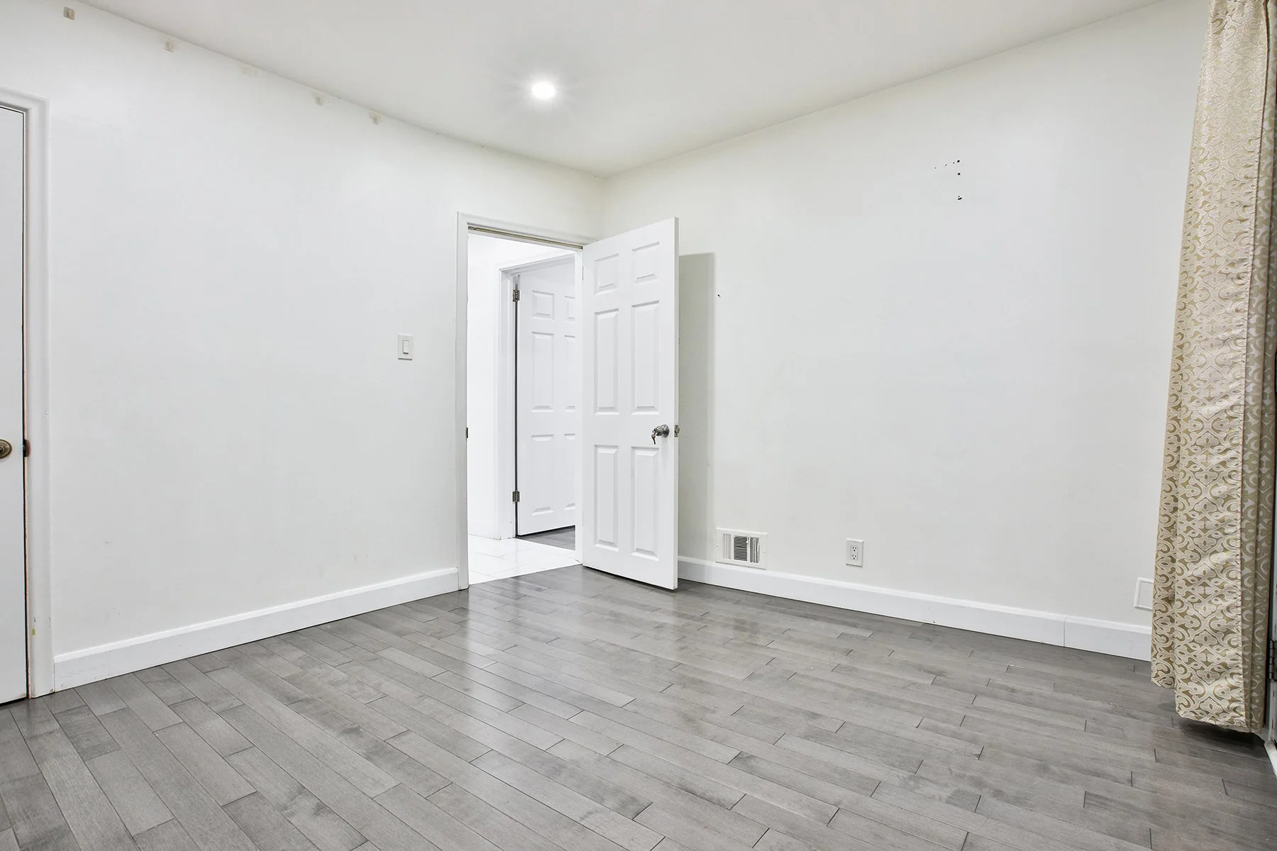 2I1A8237.jpg