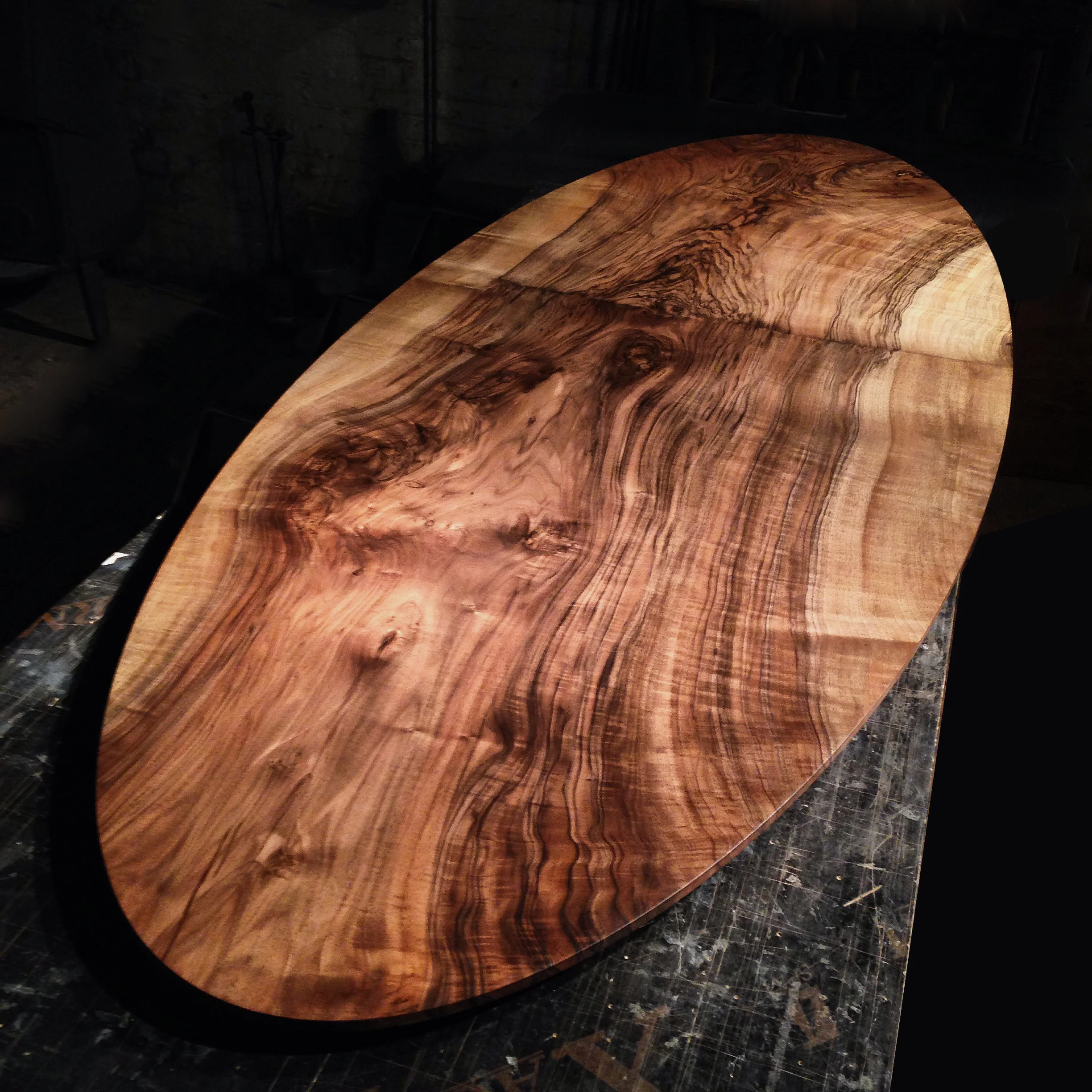 Bastogne walnut top