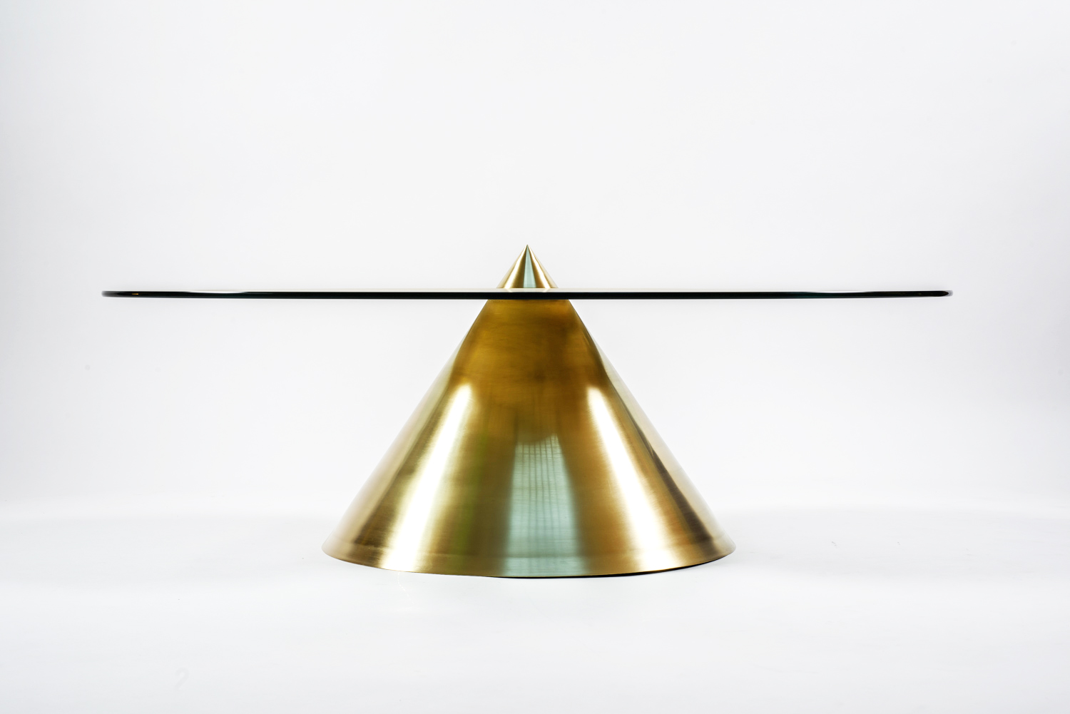  Brass plated steel  Tempered glass 52”&nbsp;x 16” H x 26”  