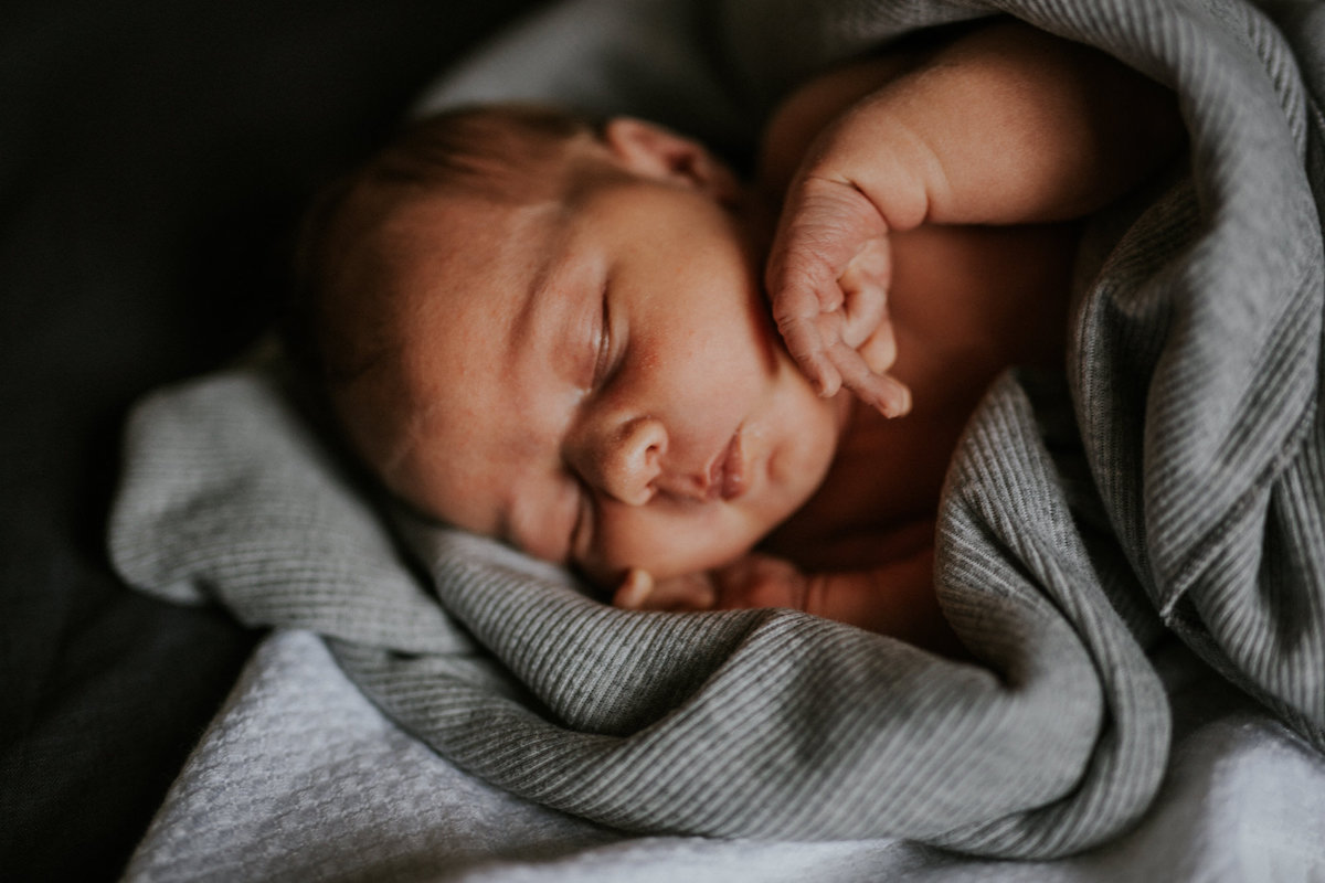 sophie-timothy-melbourne-family-photographer-frankie-jean-newborn4.jpg