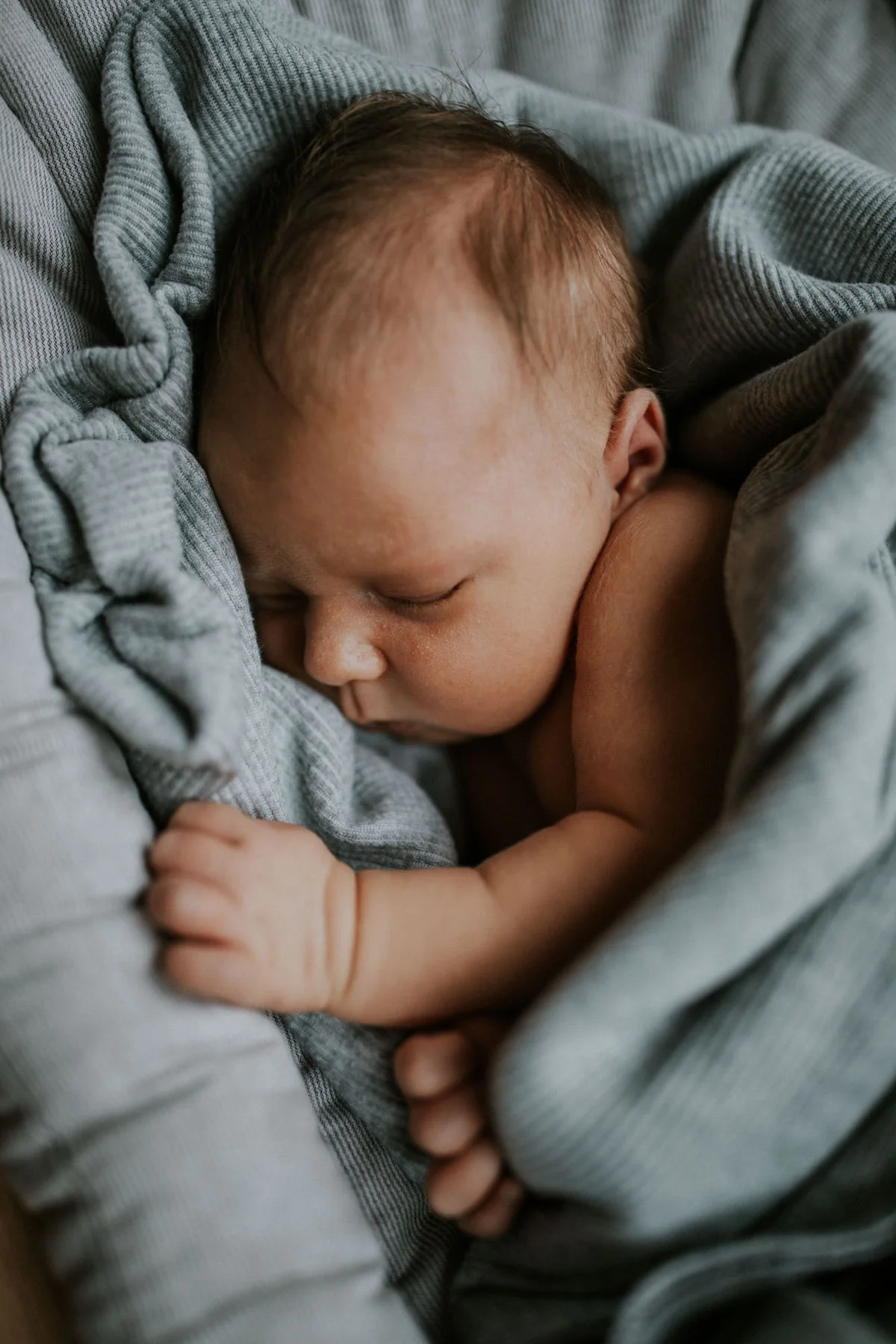 sophie-timothy-melbourne-family-photographer-frankie-jean-newborn1.jpg