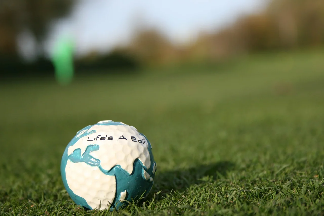 insect repellent for golfers - what to pack on your golfing holiday