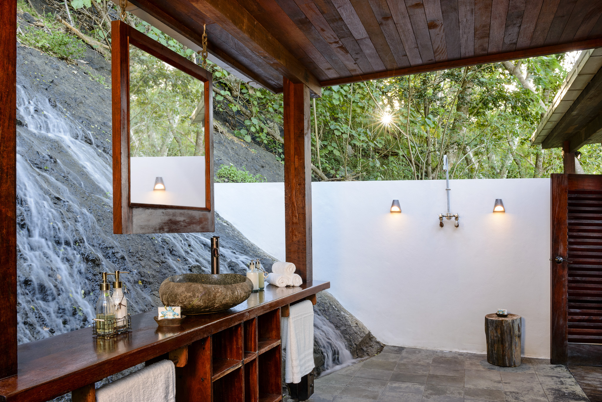 Oceanfront Villa outdoor bathroom, The Remote Resort Fiji Islands 