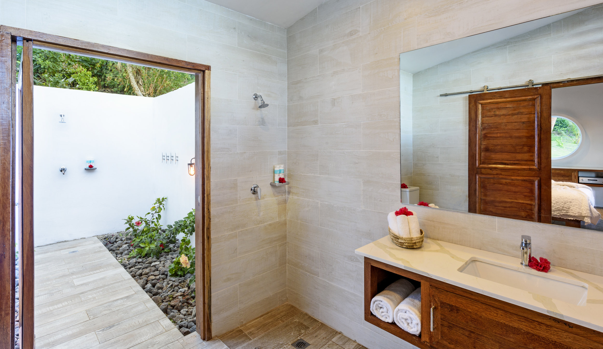 Two-bedroom Royal Retreat - Indoor and Outdoor Bathroom, The Remote Resort Fiji Islands