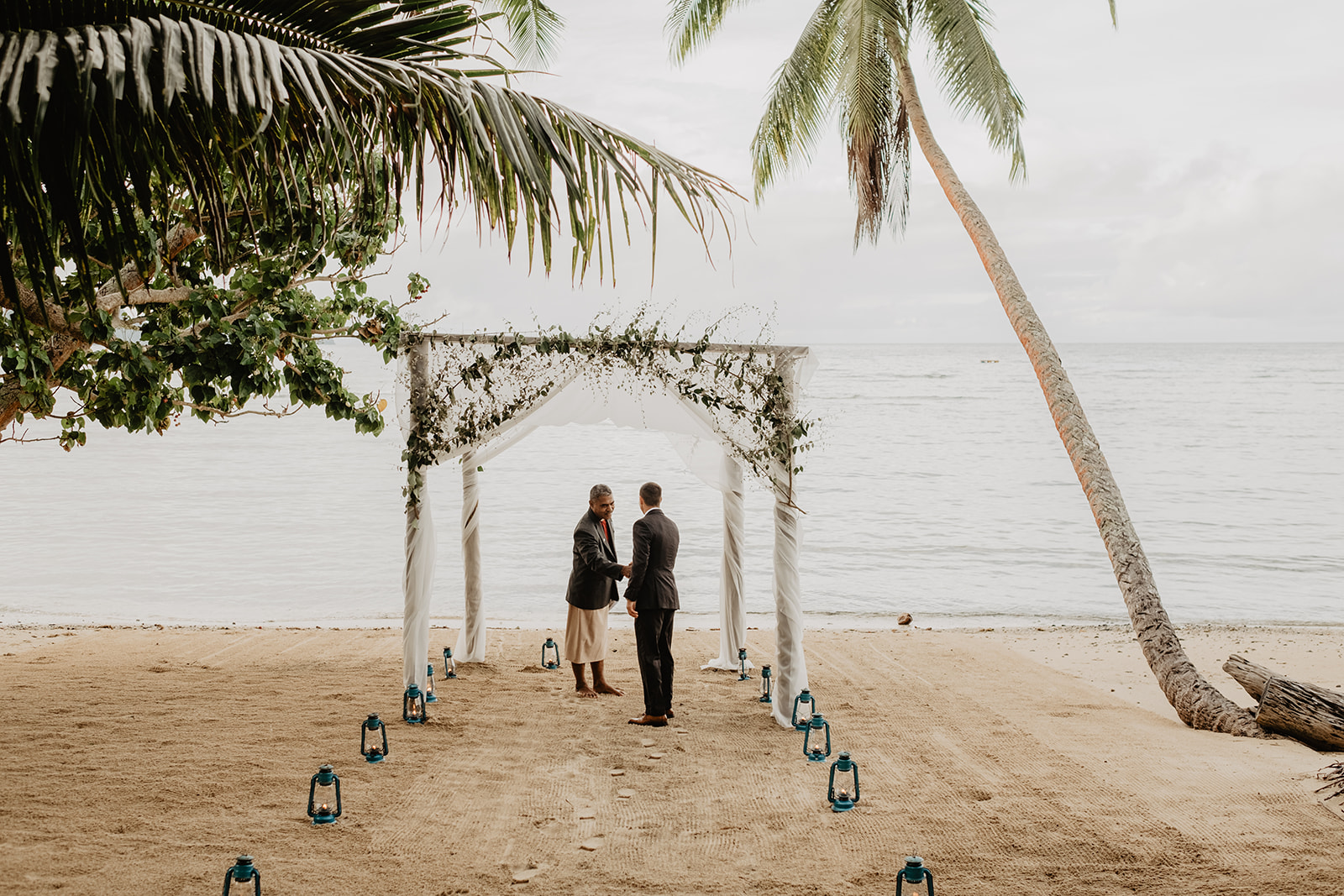 2019-05-06 Jaclyn and Wayne Remote Resort 2-108_websize.jpg