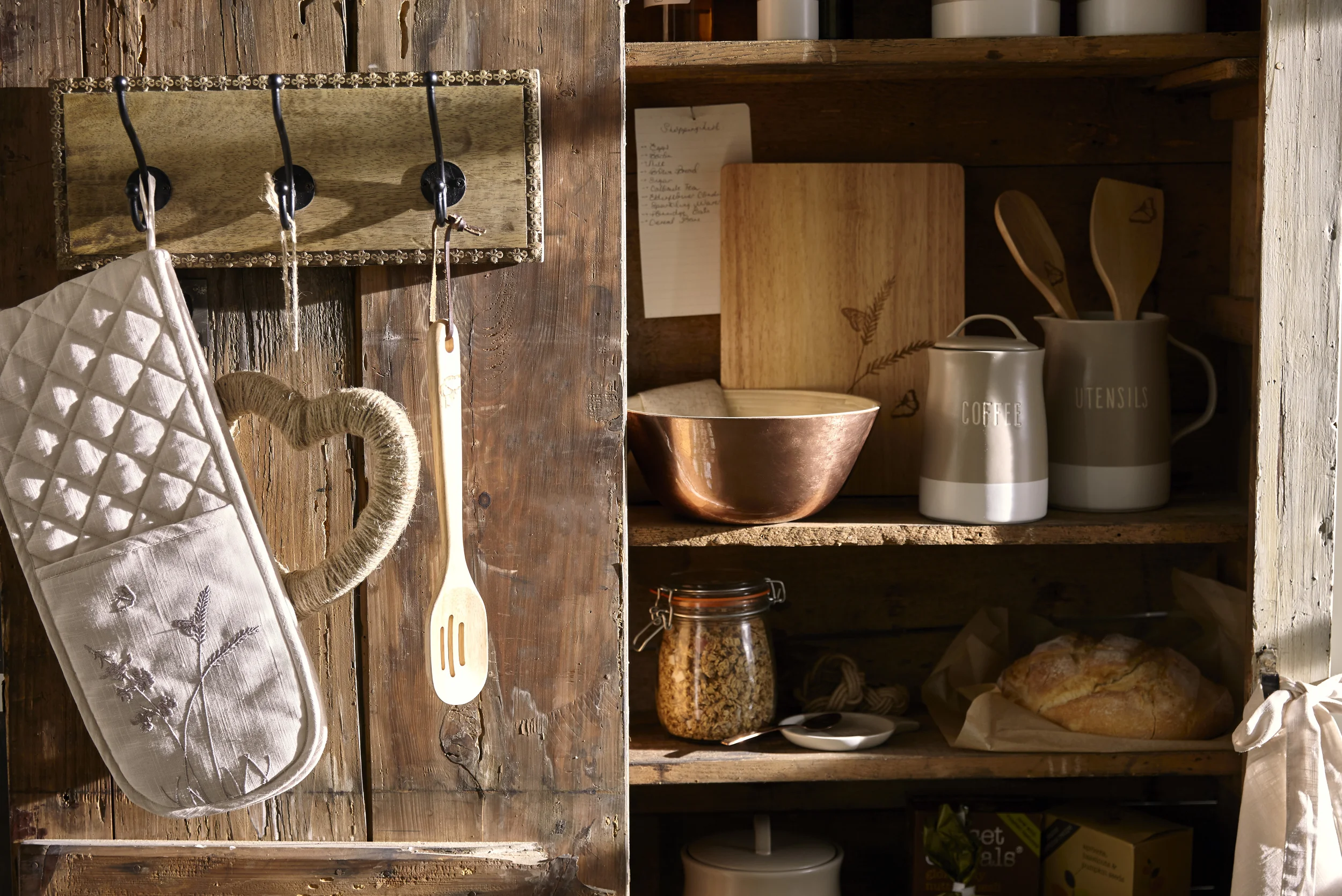 AW16_LOOKBOOK_RUSTIC_ROMANCE_KITCHEN_CAMEO_02#EDITIED.JPG