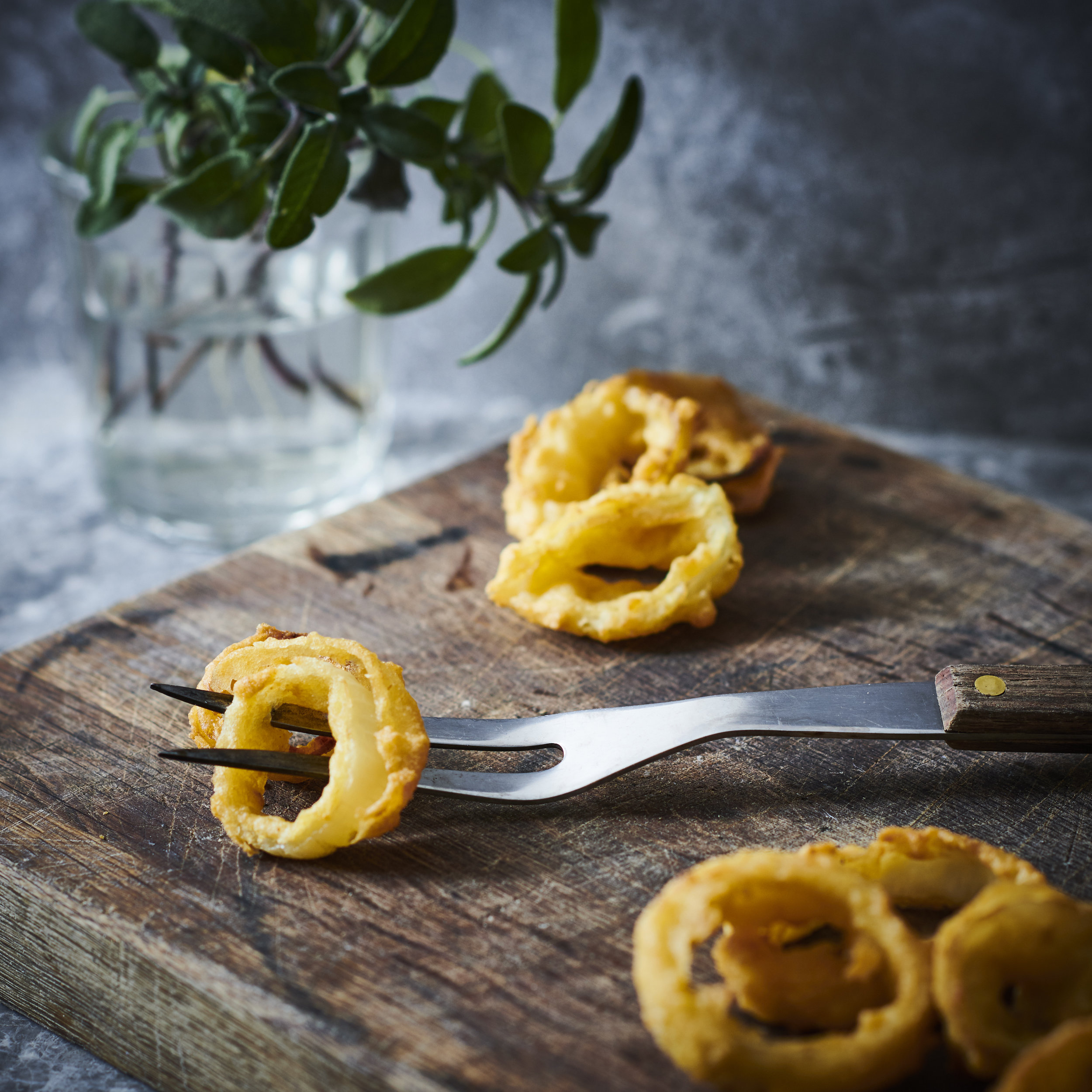 BEER_BATTERED_ONION_RING_CAMEO_02.jpg
