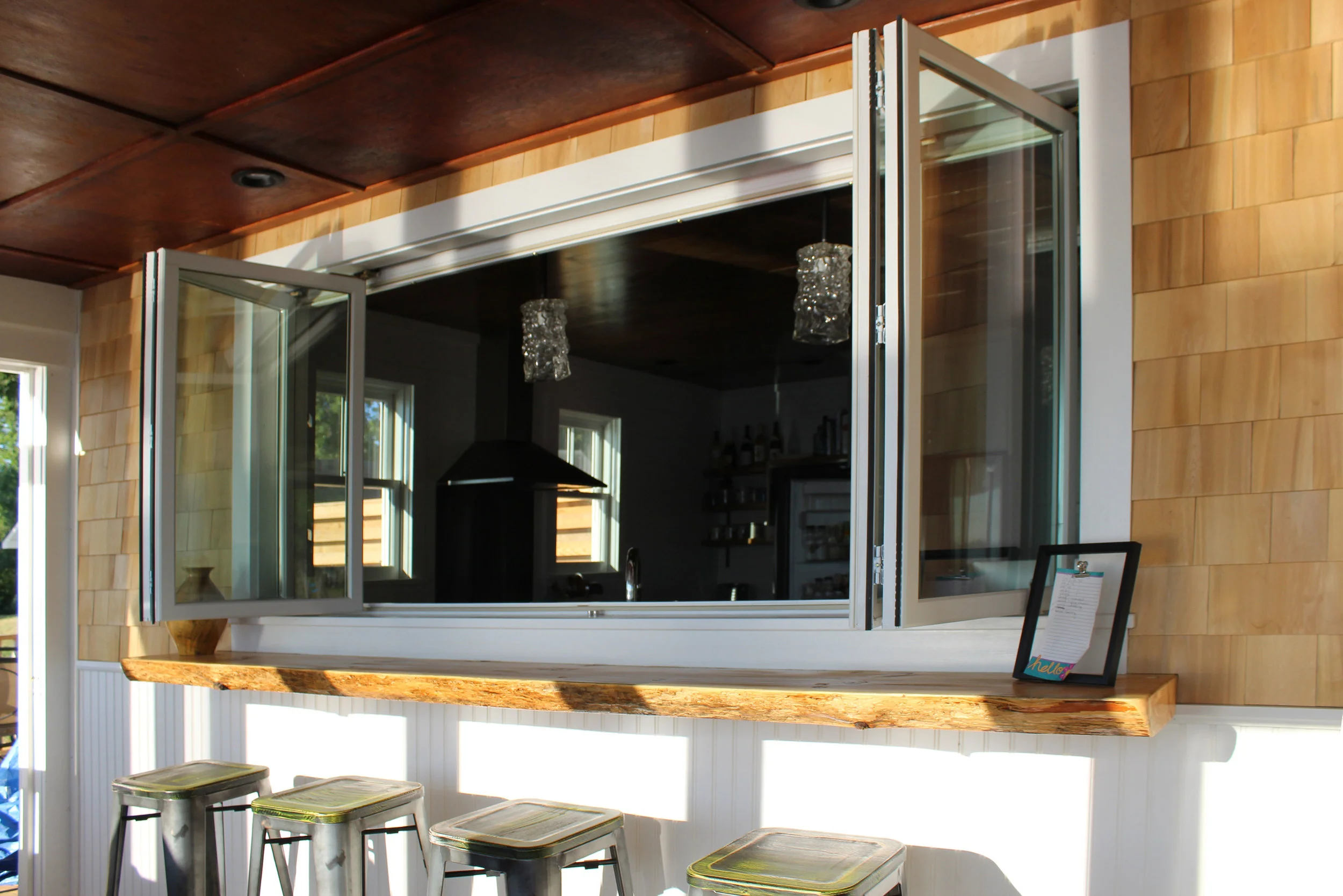 BAR_1-WEB.jpg