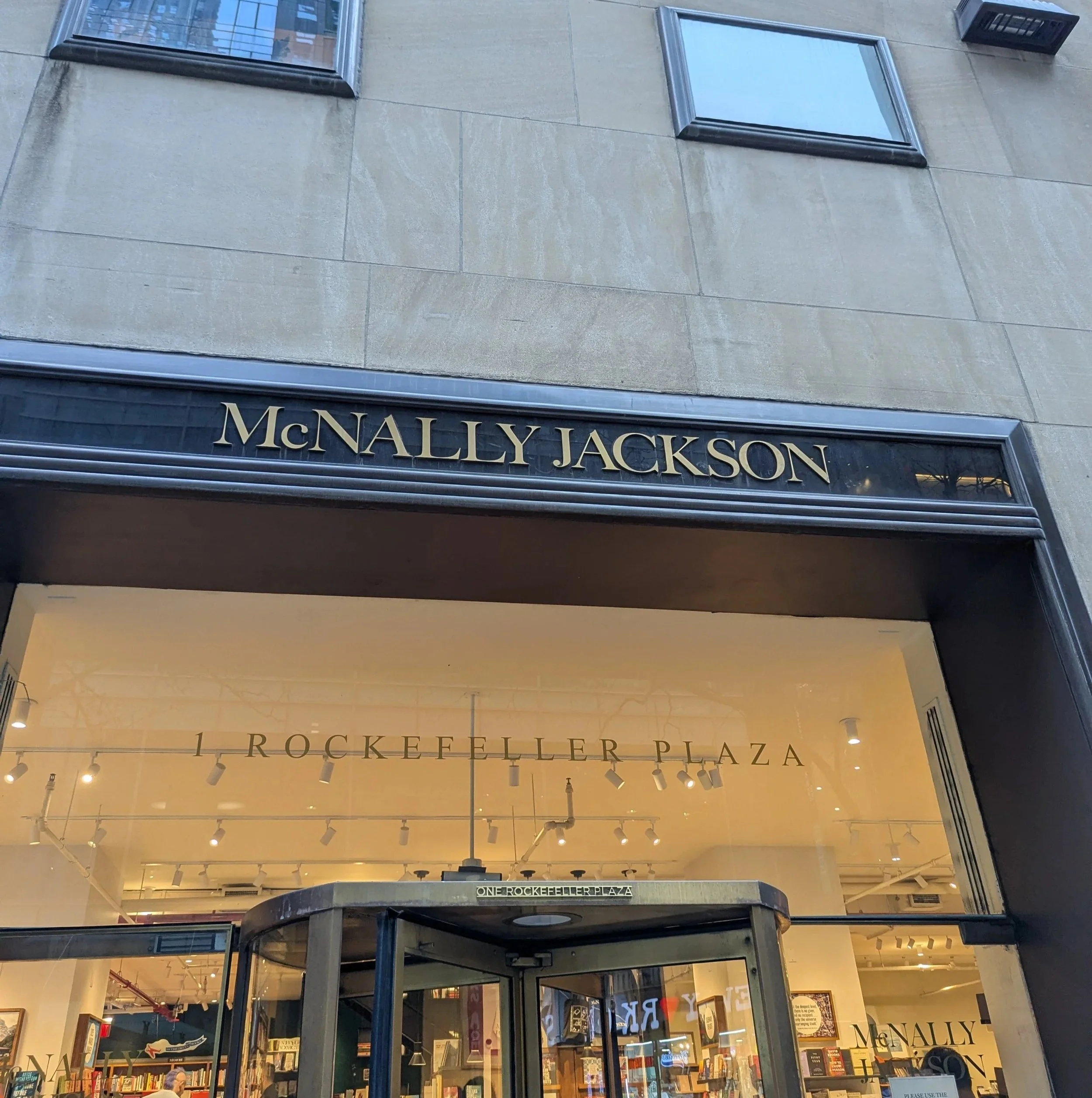 A Review of McNally Jackson (Rock Center)