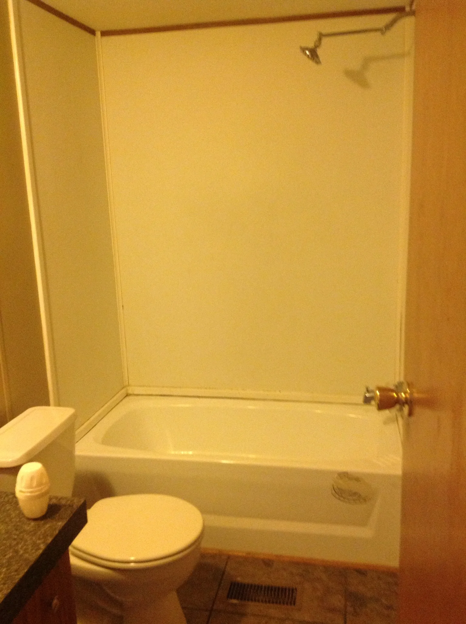 Bathroom 2.jpg