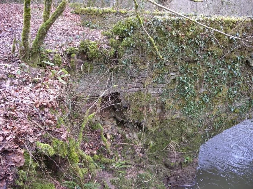 Figure 8 Damage to Wing wall, downstream, west bank